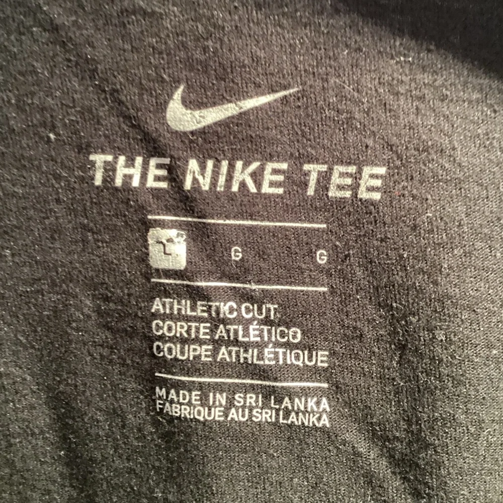 Nike SB The Nike Tee Cotton Essential T-Shirt 844806-010 Men's Size Large